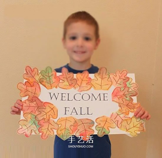 简单幼儿小制作：欢迎秋天的树叶卡片做法
