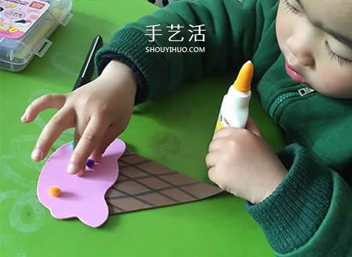 幼儿自制纸冰激凌的方法 用卡纸制作冰激凌