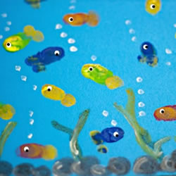 幼儿指纹鱼水族馆的画法教程