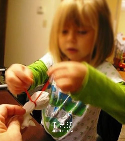 幼儿幽灵棒棒糖的做法 简单万圣节棒棒糖DIY