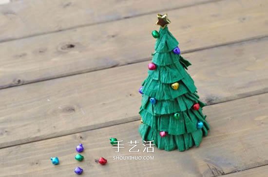 简单皱纹纸圣诞树做法 儿童自制圣诞树的教程