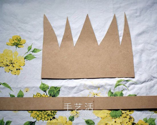 硬纸板手工制作儿童皇冠玩具的做法