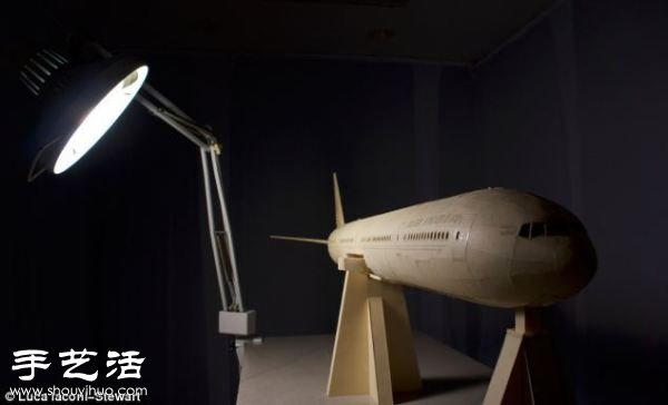 硬纸板DIY制作超精细波音777飞机模型
