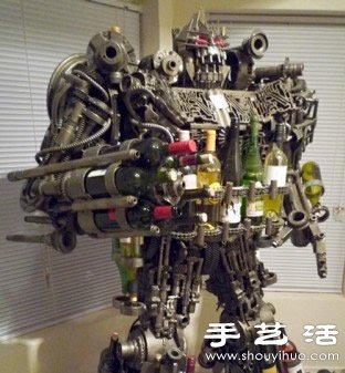 牛人DIY变形金刚机器人模型红酒架