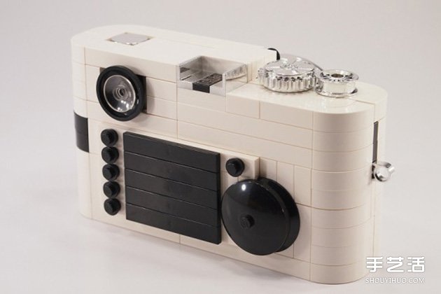 经典重现：乐高版白色 Leica M8 相机模型