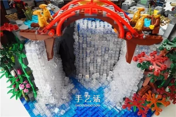 乐高玩出这种境界！上万块积木搭建的乐高模型