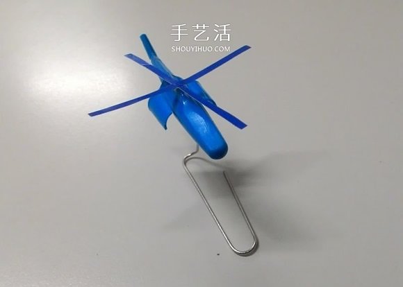 圆珠笔帽手工制作直升飞机模型的方法