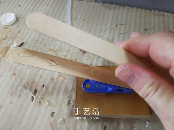 用衣夹制作投石车弹射器玩具的DIY教程