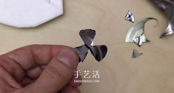 电动科技小制作：自制电动玩具船的方法