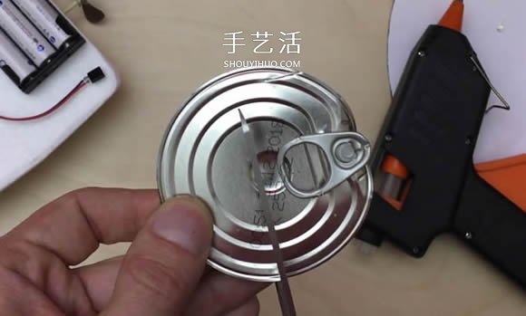 电动科技小制作：自制电动玩具船的方法