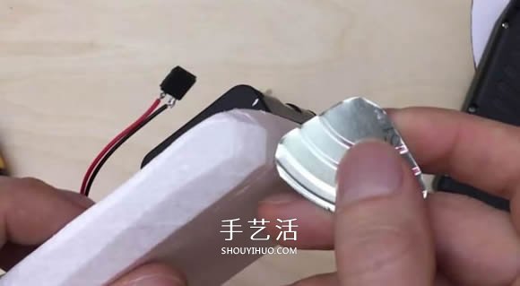 电动科技小制作：自制电动玩具船的方法