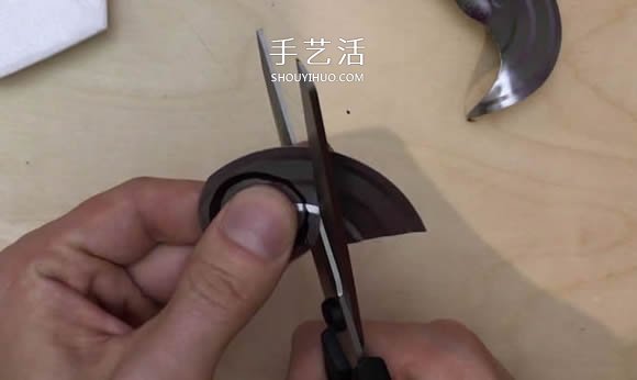 电动科技小制作：自制电动玩具船的方法