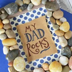 自制父亲节礼物相框 用石头改造相框的方法