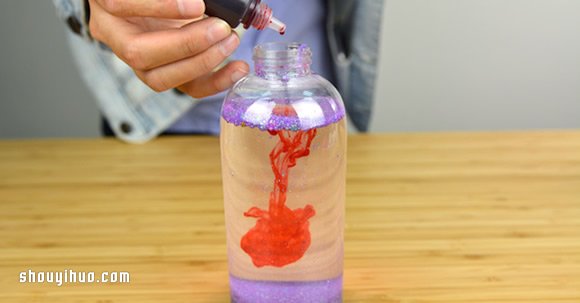 让调皮小孩自己反省的“乖乖冷静瓶”DIY