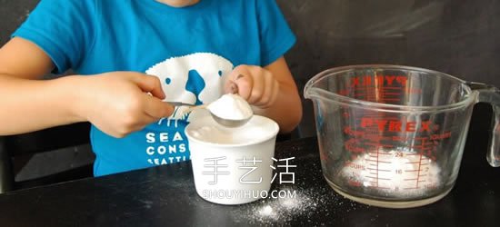 简单小实验：硼砂水晶字母名字的制作方法