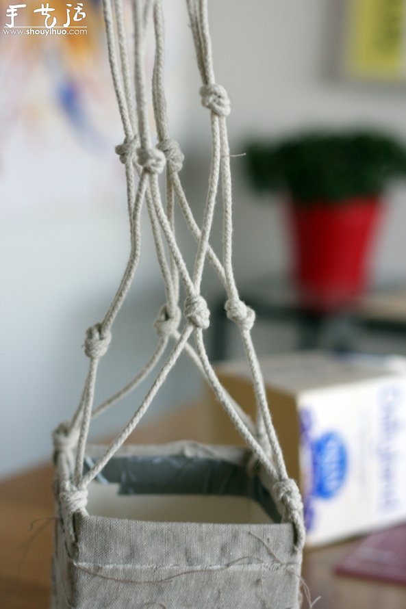 牛奶盒和布条废物利用DIY吊篮盆栽