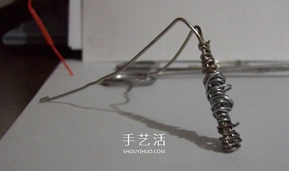 万圣节手工制作回形针怪物的教程图解