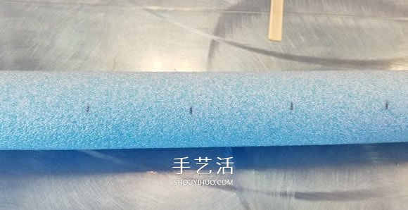 幼儿手工自制弹射玩具的方法教程