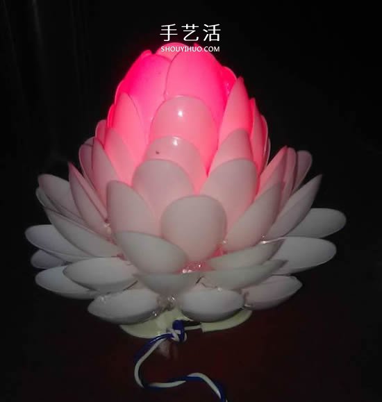 自制母亲节礼物莲花灯的方法 环保又美丽！
