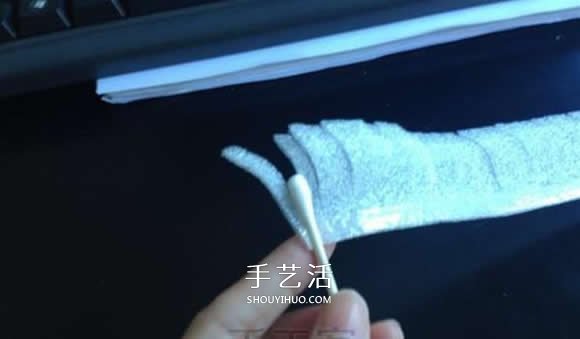 泡沫纸手工制作菊花 简单泡沫纸菊花的做法