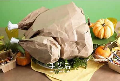 牛皮纸袋制作火鸡模型 简单感恩节纸火鸡做法