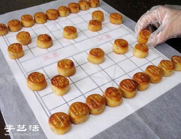 中秋下象棋，“吃”掉就要被“吃”掉