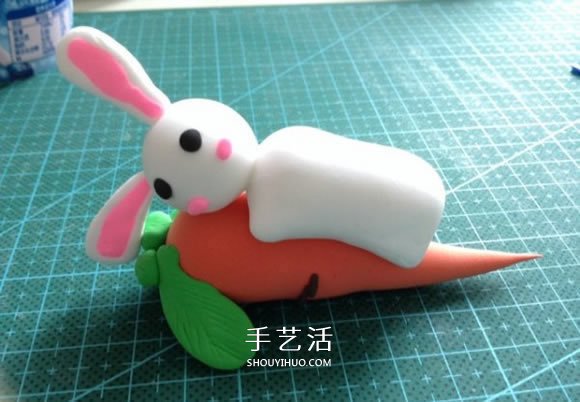 超轻粘土制作可爱兔子和胡萝卜的图解教程
