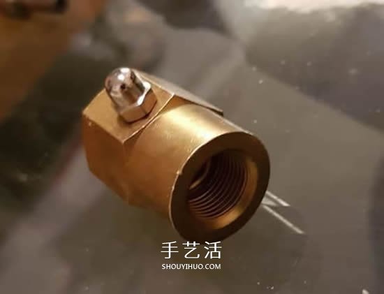 黄铜配件手工制作宝石戒指的方法