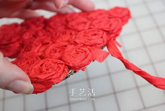 皱纹纸玫瑰花挂饰DIY 婚礼情人节爱心装饰制作
