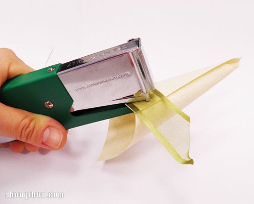 牛皮纸+丝带 简单糖果包装手工制作图解教程