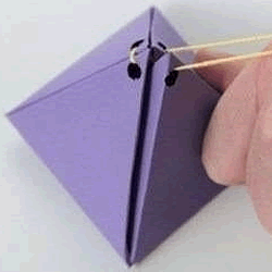 手工金字塔形状糖果包装盒制作图解教程
