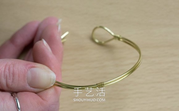 好看不夸张！自制铜线手镯的方法教程
